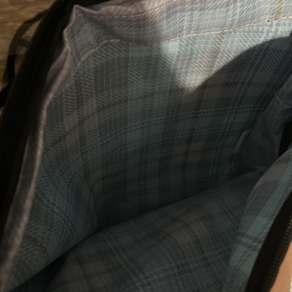 Blue and Black Travel Bag - Picture 4 of 4